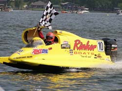 AMSOIL and Rinker Team Wins Champ Boat Series 