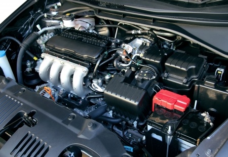 Modern Engines Use Synthetic Engine Oil